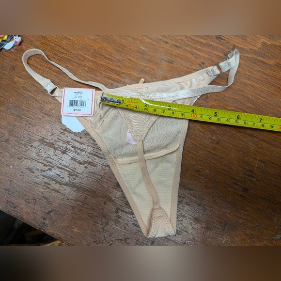 🔥Candies Medium Tan O ring G-String Panties NWT😍 - Picture 3 of 4